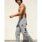 Pants Jogger New Era New York Yankees Gris Para Hombre